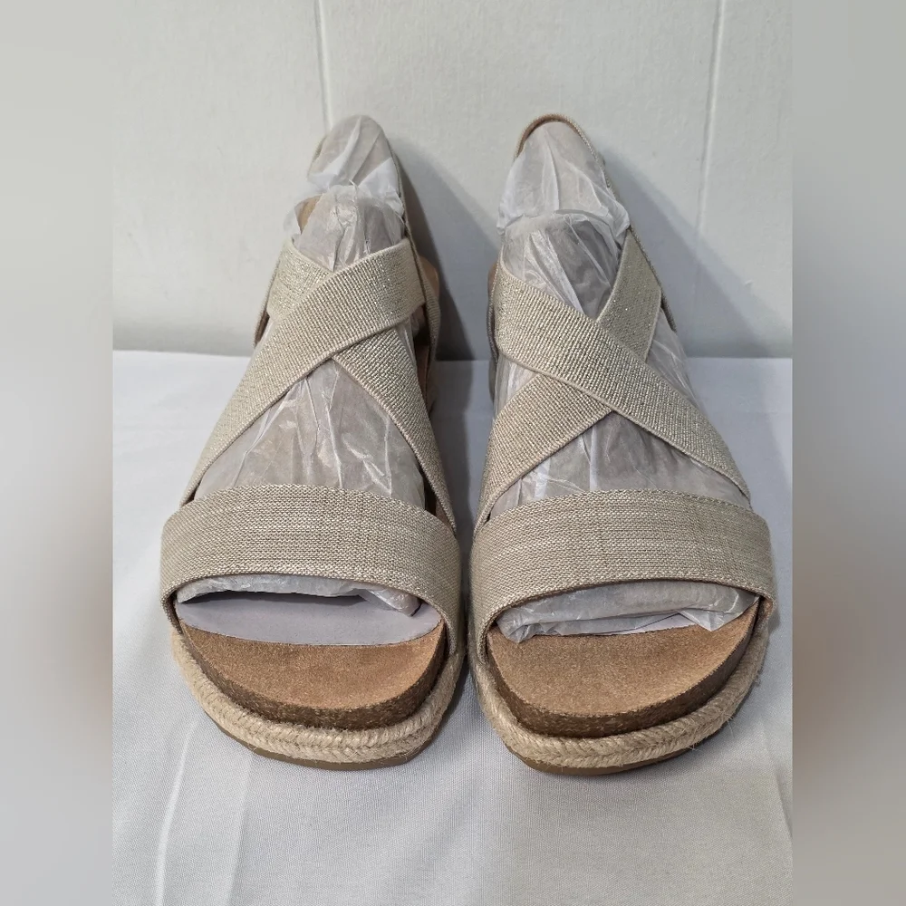 Life Stride Breeze Strappy Sandal In Almond Milk Womens Size 7 Wide New In Box